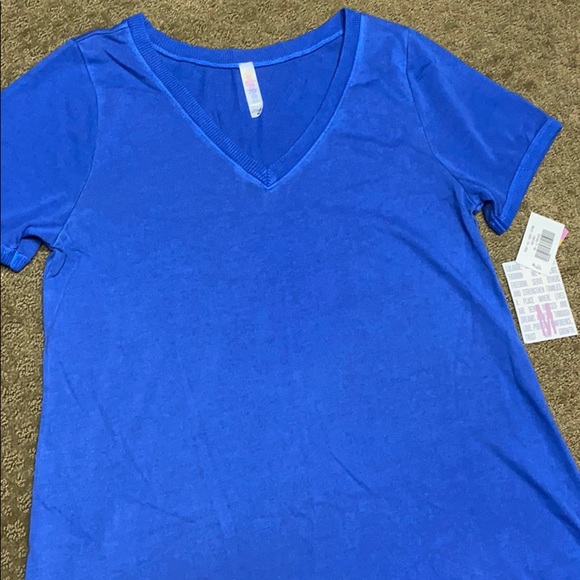 LuLaRoe Tops - LuLaRoe Christy T